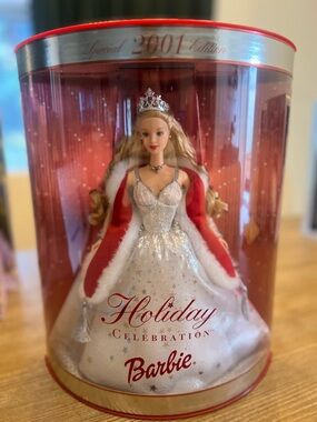 ✨ 2001 Holiday Celebration Barbie — Special Edition | NRFB